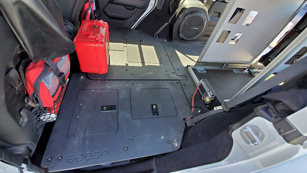 goose gear jlu rear seat delete system with storage